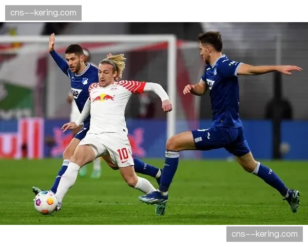 德甲：莱比锡2-0门兴，奥蓬达、塞斯科各入一球