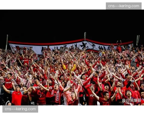 安菲尔德之夜：利物浦球迷高唱永不独行，尽管球队0射正创欧冠近五年半耻辱纪录